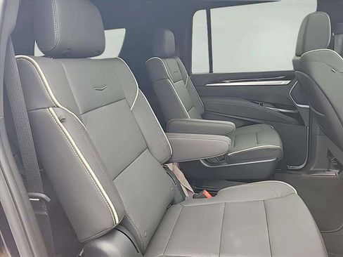 Used 2025 Cadillac Escalade ESV Sport AWD/4WD image 24