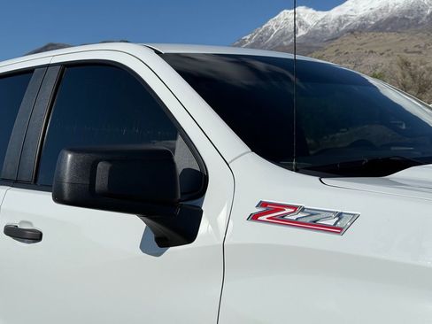 Used 2020 Chevrolet Silverado 1500 Custom Trail Boss w/ Custom Convenience Package AWD/4WD image 16