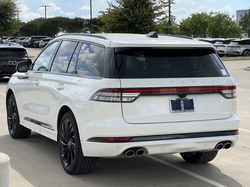 New 2025 Lincoln Aviator Reserve w/ Luxury Package image 6