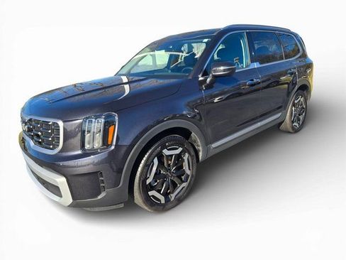 Used 2025 Kia Telluride S image 8
