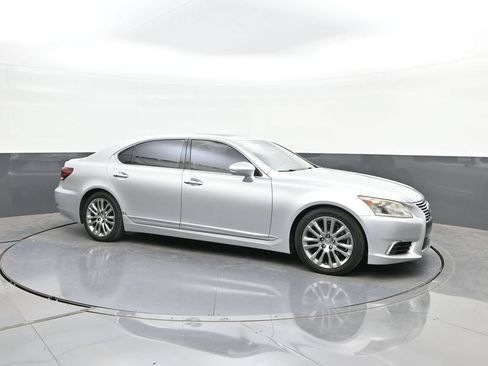Used 2013 Lexus LS 460 L w/ Ultra Luxury Pkg RWD image 17