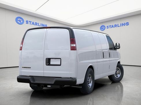 New 2026 Chevrolet Express 2500 Work Van w/ Driver Convenience Package image 4