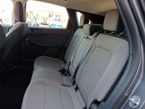 Certified 2022 Ford Escape SE w/ SE Sport Appearance Package image 11