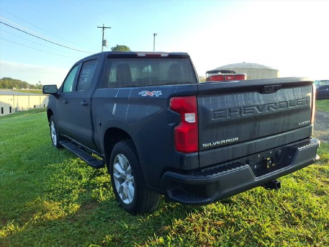 Used 2022 Chevrolet Silverado 1500 Custom AWD/4WD image 8