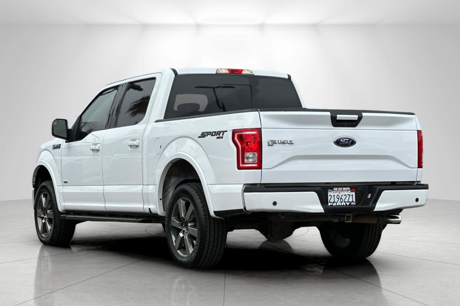 Used 2015 Ford F150 XLT w/ Equipment Group 302A Luxury AWD/4WD image 5
