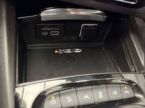 Used 2023 Buick Envision Avenir AWD/4WD image 26