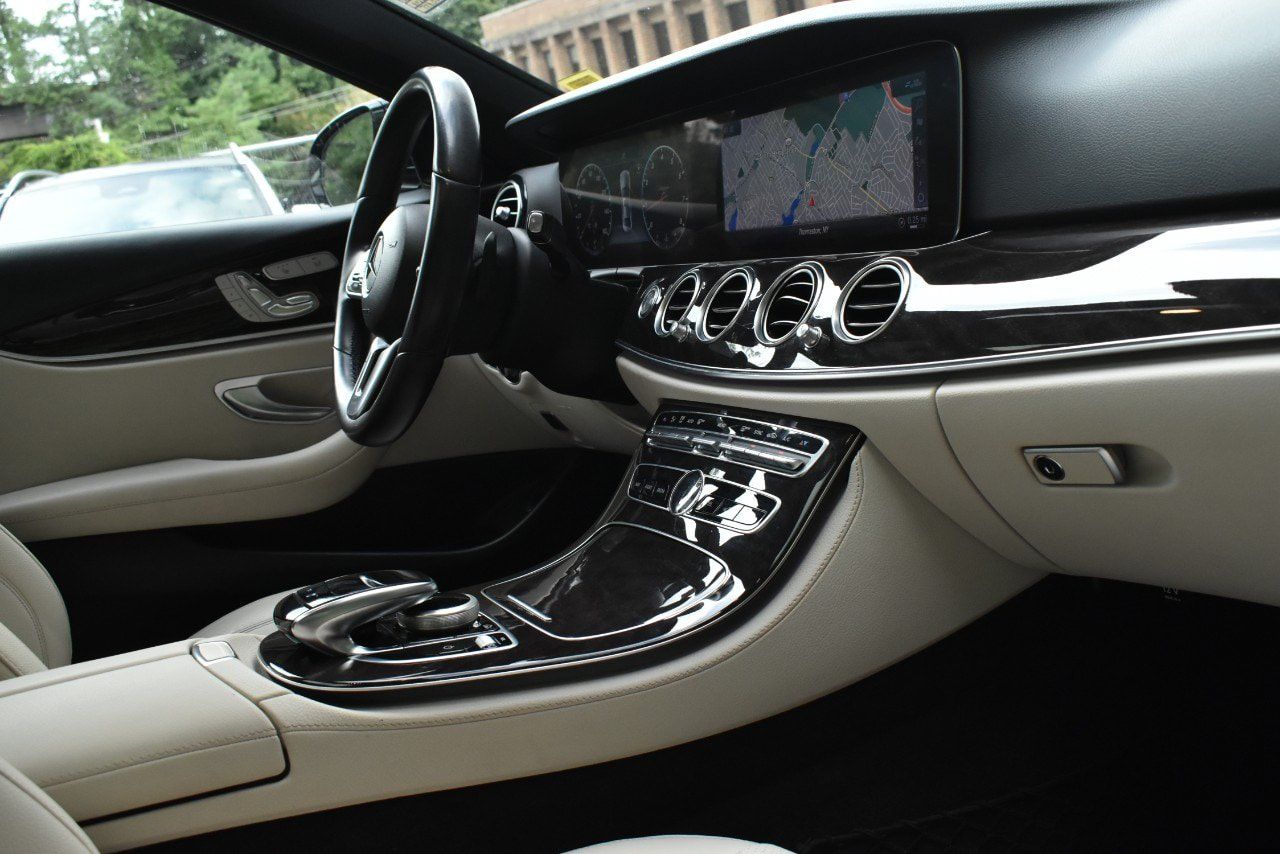 Used 2020 Mercedes-Benz E 350 Sedan image 19