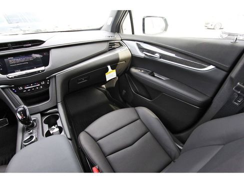 New 2024 Cadillac XT5 Sportv w/ Technology Package image 10