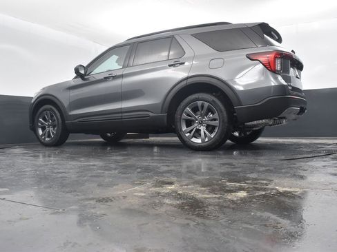 New 2026 Ford Explorer Active w/ Active Comfort Package image 35