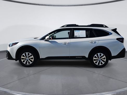Used 2020 Subaru Outback Premium image 6