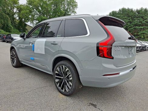 Used 2026 Volvo XC90 B6 Plus w/ Protection Package Premier AWD/4WD image 3