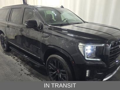 Used 2023 GMC Yukon XL SLT