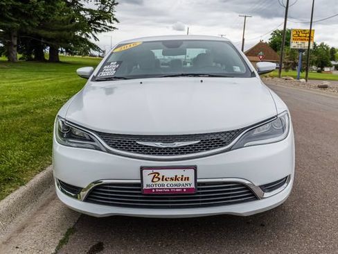 Used 2016 Chrysler 200 Limited w/ Convenience Group FWD image 2