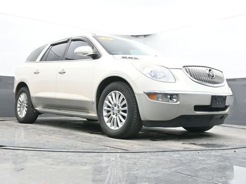 Used 2010 Buick Enclave CXL image 41