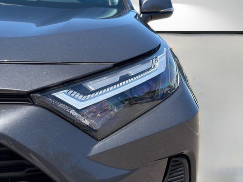 Used 2025 Toyota RAV4 XLE image 9