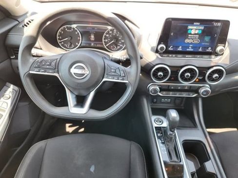 Used 2024 Nissan Sentra SV FWD image 27