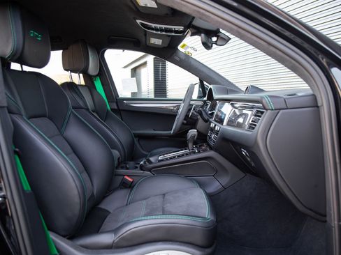 Certified 2026 Porsche Macan GTS AWD/4WD image 12