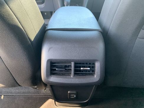 Certified 2024 Chevrolet Equinox LT FWD image 19