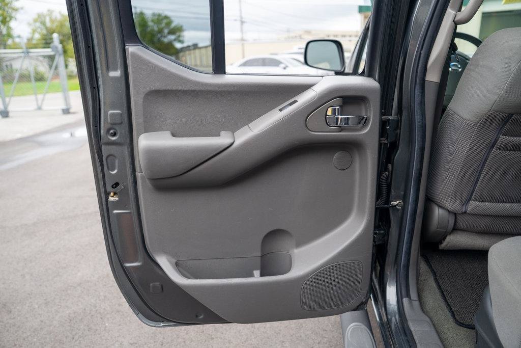 Used 2006 Nissan Frontier LE w/ (H01) Rockford Fosgate Pkg AWD/4WD image 14