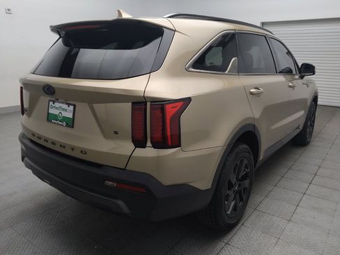 Used 2021 Kia Sorento S w/ Panoramic Sunroof Package AWD/4WD image 9