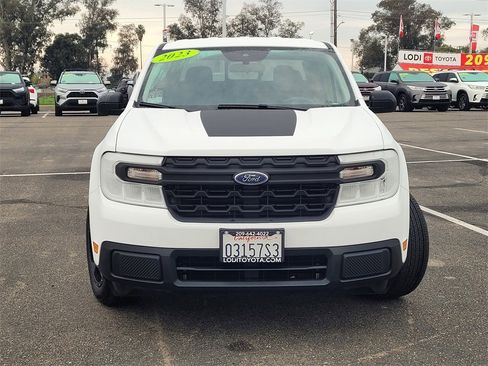 Used 2023 Ford Maverick XL image 2