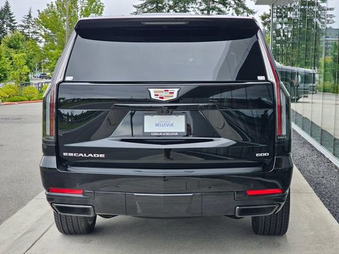 New 2026 Cadillac Escalade ESV Sport w/ Touring Package AWD/4WD image 4
