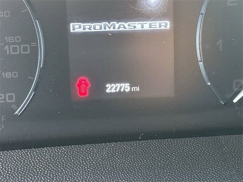 Used 2025 RAM ProMaster 2500 w/ Convenience Group image 29