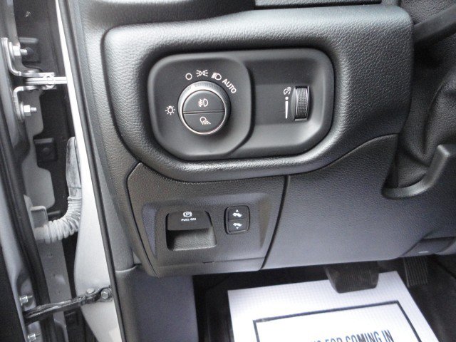 Used 2021 RAM 1500 Big Horn AWD/4WD image 5