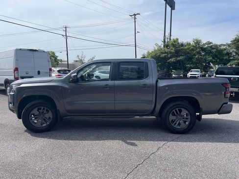 Used 2025 Nissan Frontier SV w/ SV Convenience Package RWD image 6