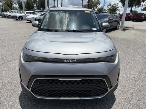 Used 2025 Kia Soul LX w/ LX Technology Package FWD image 6