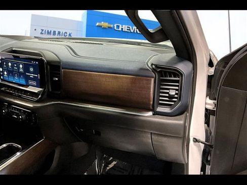 Certified 2022 Chevrolet Silverado 1500 High Country w/ High Country Premium Package image 25