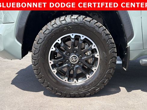 Used 2022 Toyota Tundra SR5 w/ TRD Off-Road Premium Package AWD/4WD image 29