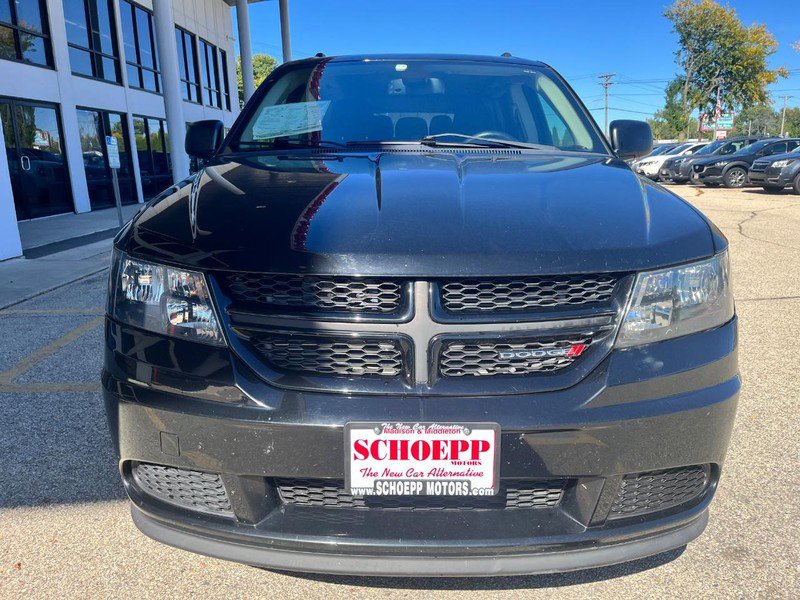 Used 2018 Dodge Journey SE w/ Blacktop Package FWD image 2