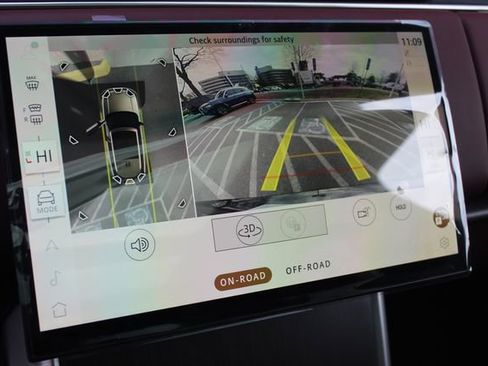 New 2026 Land Rover Range Rover SE image 19