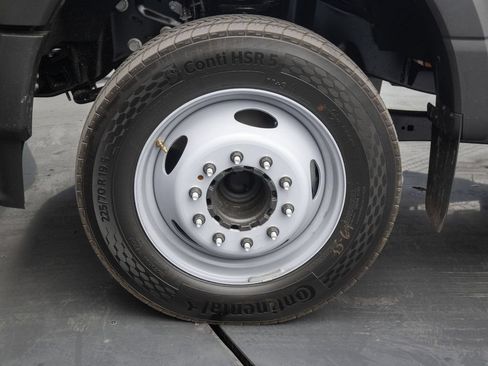 New 2026 Ford F450 XL w/ XL Chrome Package RWD image 23