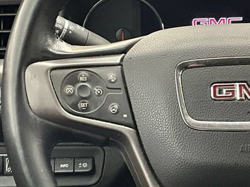 Used 2022 GMC Acadia AT4 w/ Technology Package AWD/4WD image 17