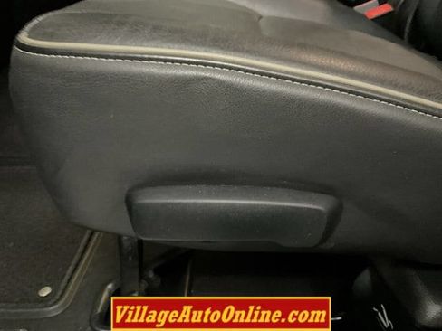 Used 2015 RAM 2500 Limited AWD/4WD image 31