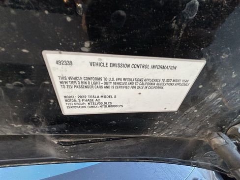 Used 2022 Tesla Model S AWD/4WD image 32