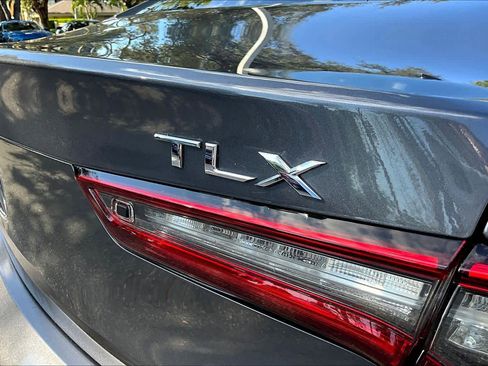 Certified 2022 Acura TLX w/ Technology Package image 10