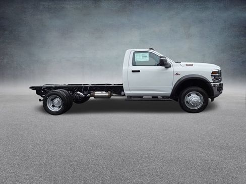 New 2026 RAM 5500 Tradesman AWD/4WD image 10