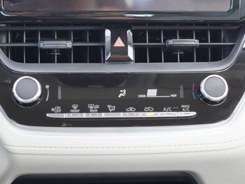 Used 2026 Toyota Corolla Cross L image 22