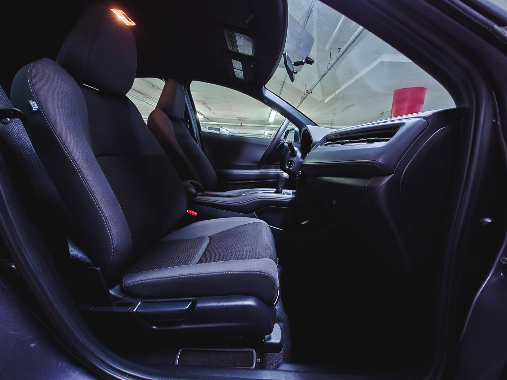Used 2019 Honda HR-V Sport image 32