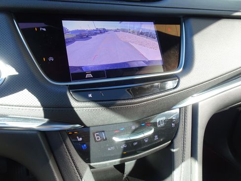 Used 2024 Cadillac XT5 Premium Luxury w/ LPO, Floor Liner Package AWD/4WD image 19