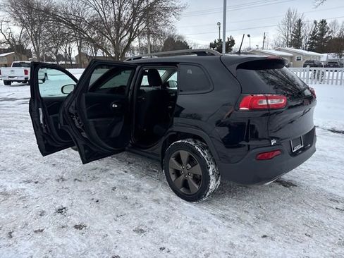 Used 2017 Jeep Cherokee 75th Anniversary image 32