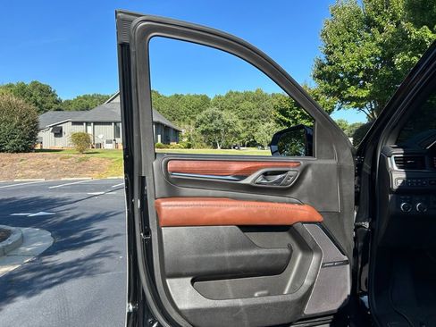 Used 2023 GMC Yukon Denali Ultimate AWD/4WD image 60