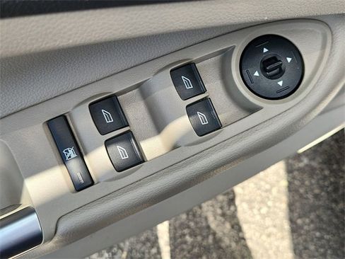 Used 2018 Ford Escape SEL image 22
