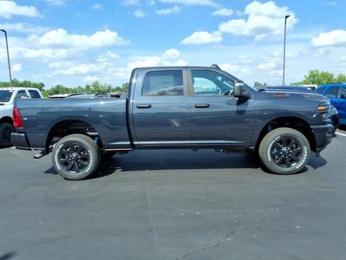 New 2026 RAM 2500 Big Horn AWD/4WD image 16