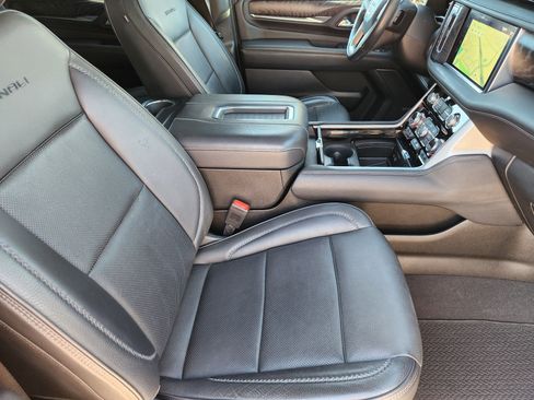 Certified 2022 GMC Yukon Denali image 14