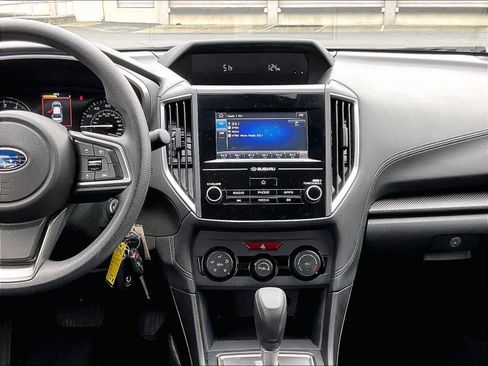 Used 2017 Subaru Impreza 2.0i Premium image 9