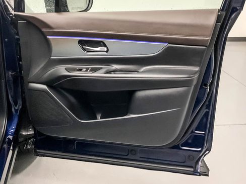 Used 2025 Nissan Murano Platinum w/ Cargo Package image 16